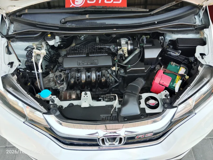 Foto Mobil Bekas Mesin Honda Jazz 1.5 RS tahun 2018