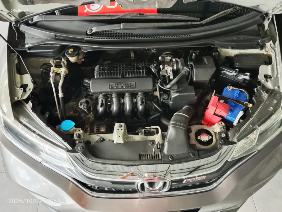 Foto Mobil Bekas Mesin Honda Jazz 1.5 RS tahun 2018