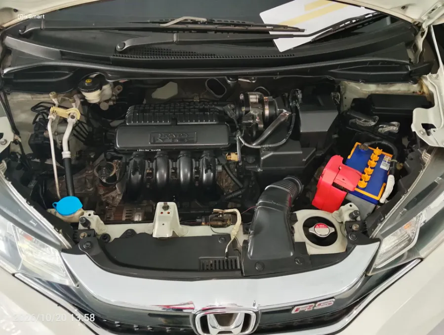 Foto Mobil Bekas Mesin Honda Jazz 1.5 RS tahun 2018
