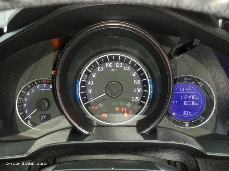 Foto Mobil Bekas Odometer Honda Jazz 1.5 RS tahun 2018