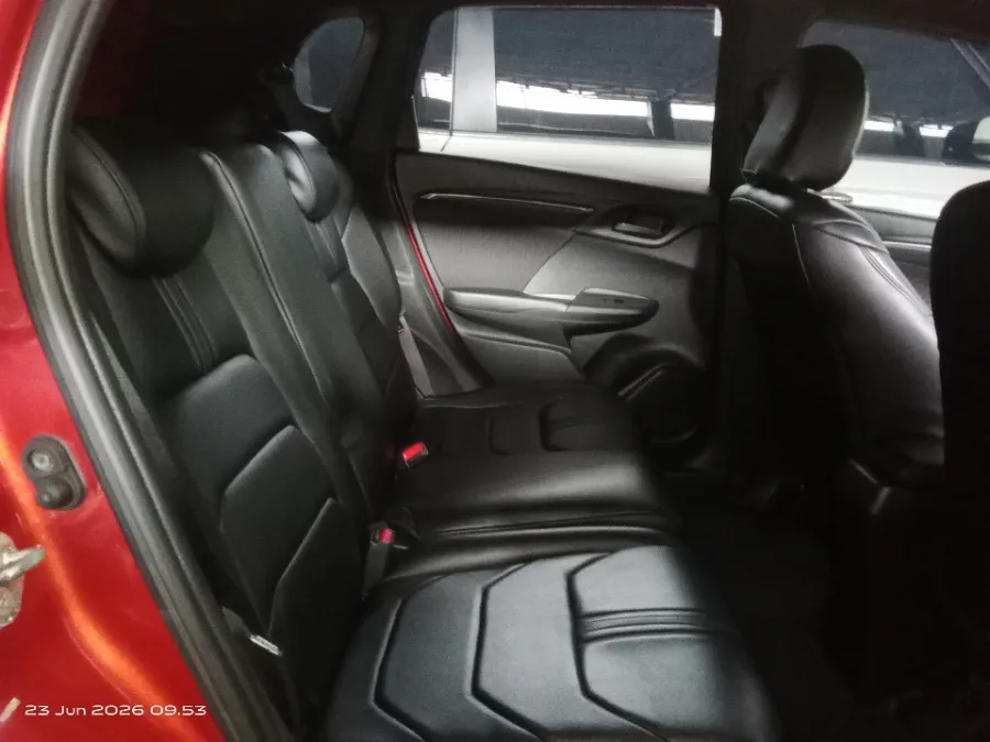 Foto Mobil Bekas Kabin Belakang Honda Jazz 1.5 RS tahun 2019