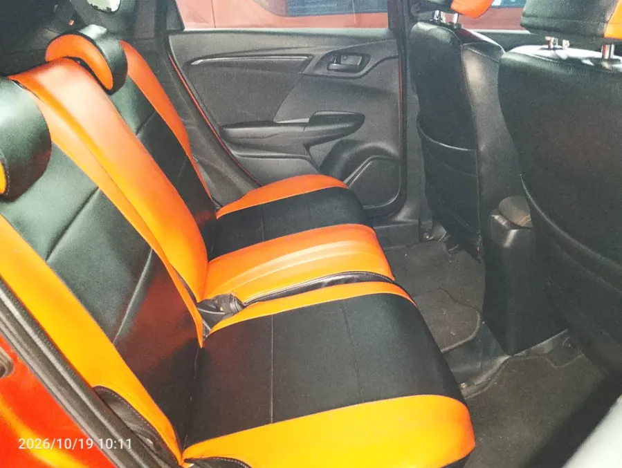 Foto Mobil Bekas Kabin Belakang Honda Jazz 1.5 RS tahun 2019