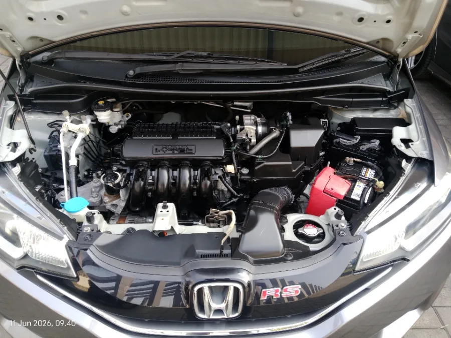 Foto Mobil Bekas Mesin Honda Jazz 1.5 RS tahun 2019