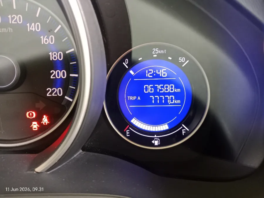 Foto Mobil Bekas Odometer Honda Jazz 1.5 RS tahun 2019