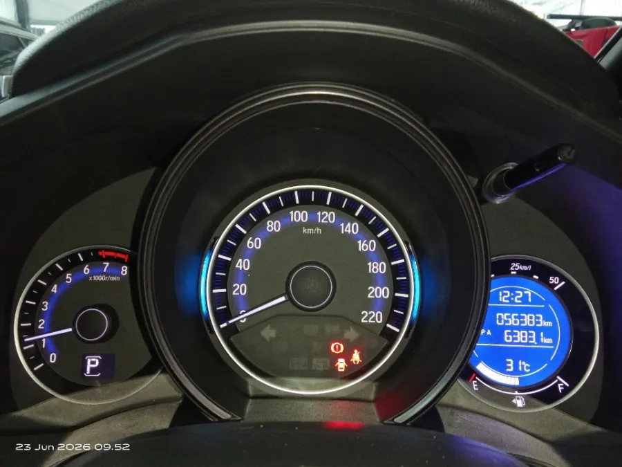 Foto Mobil Bekas Odometer Honda Jazz 1.5 RS tahun 2019