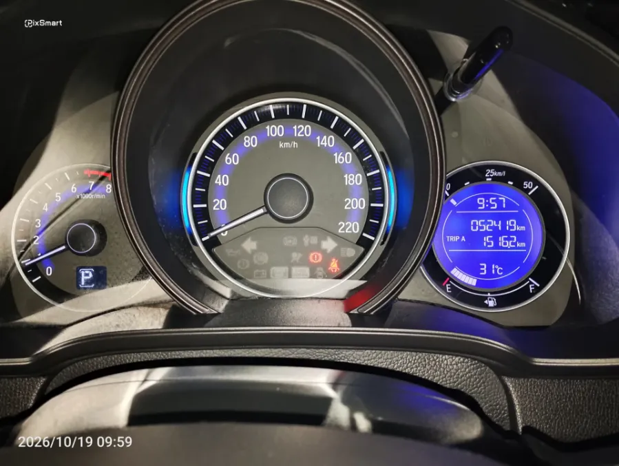 Foto Mobil Bekas Odometer Honda Jazz 1.5 RS tahun 2019