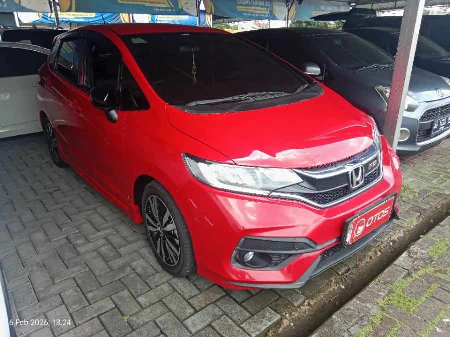 Foto Mobil Bekas Kanan Depan Honda Jazz 1.5 RS tahun 2020
