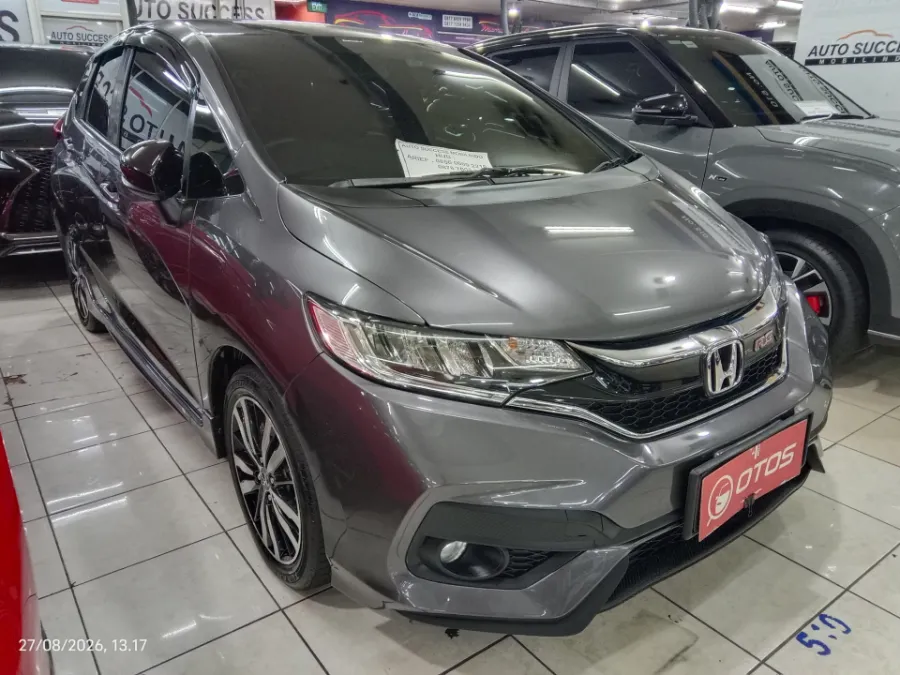 Foto Mobil Bekas Kanan Depan Honda Jazz 1.5 RS tahun 2020