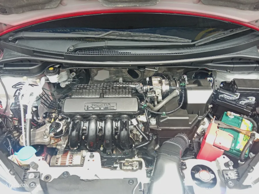 Foto Mobil Bekas Mesin Honda Jazz 1.5 RS tahun 2020