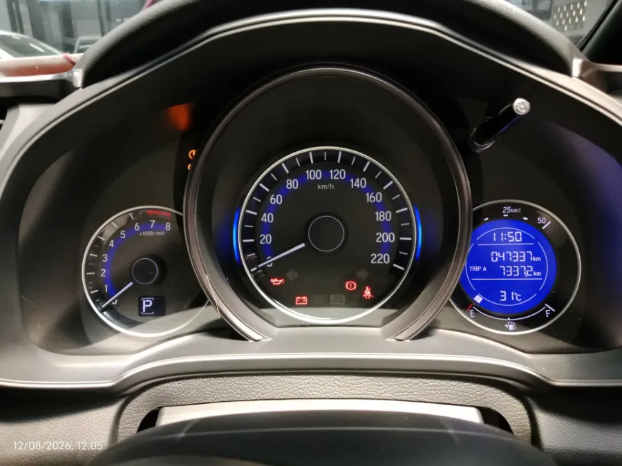 Foto Mobil Bekas Odometer Honda Jazz 1.5 RS tahun 2020