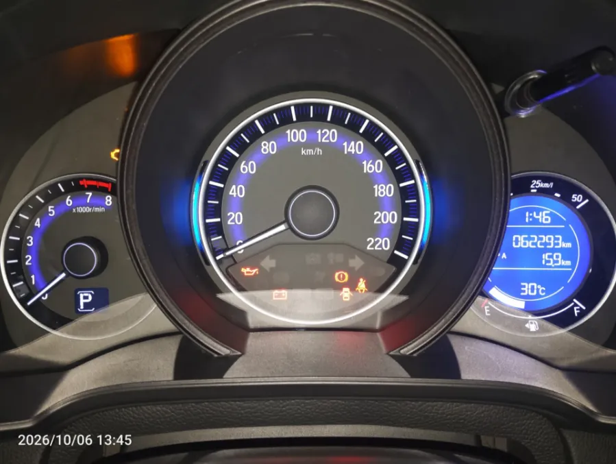 Foto Mobil Bekas Odometer Honda Jazz 1.5 RS tahun 2020