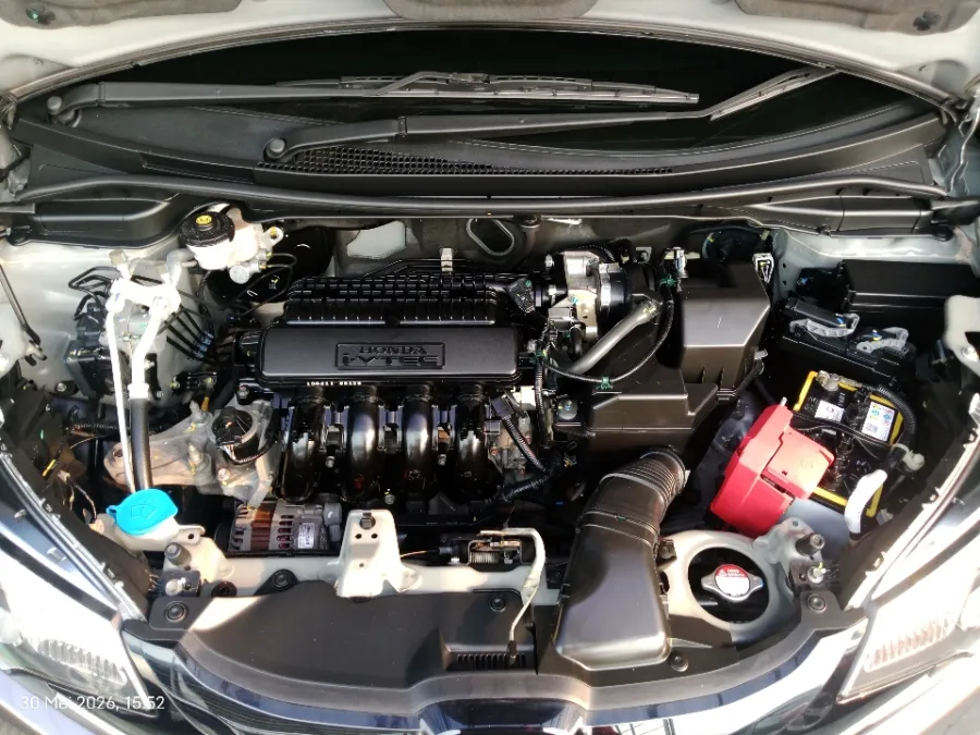 Foto Mobil Bekas Mesin Honda Jazz 1.5 S tahun 2019
