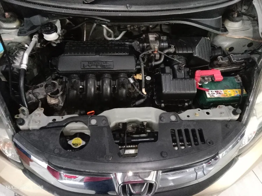 Foto Mobil Bekas Mesin Honda Mobilio 1.5 E tahun 2014