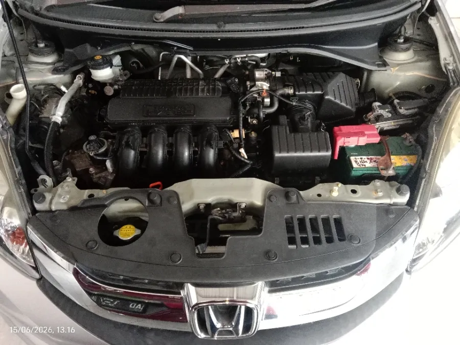 Foto Mobil Bekas Mesin Honda Mobilio 1.5 E tahun 2015