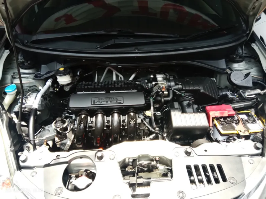 Foto Mobil Bekas Mesin Honda Mobilio 1.5 E tahun 2016