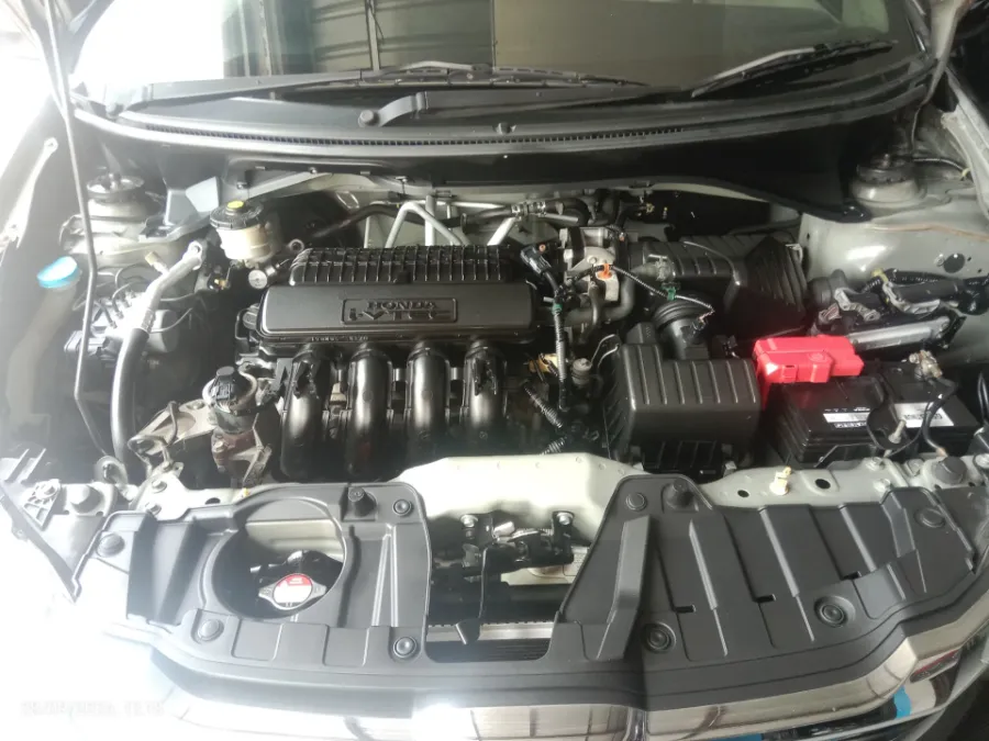 Foto Mobil Bekas Mesin Honda Mobilio 1.5 E tahun 2017