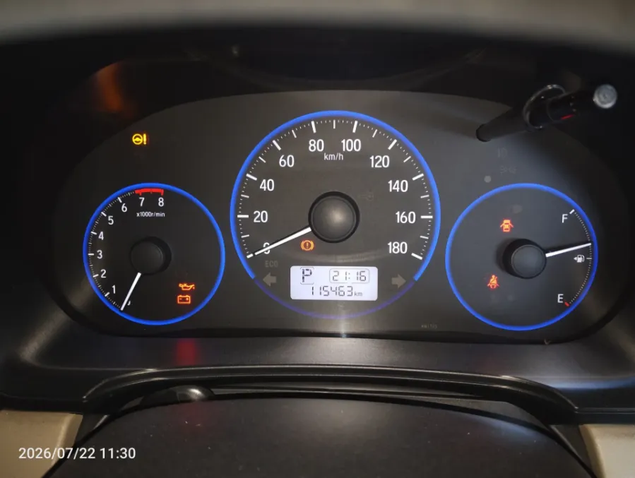 Foto Mobil Bekas Odometer Honda Mobilio 1.5 E tahun 2017