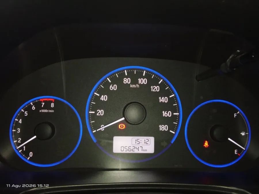 Foto Mobil Bekas Odometer Honda Mobilio 1.5 E tahun 2017