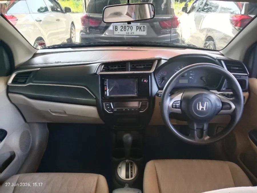 Foto Mobil Bekas Dashboard Honda Mobilio 1.5 E tahun 2018