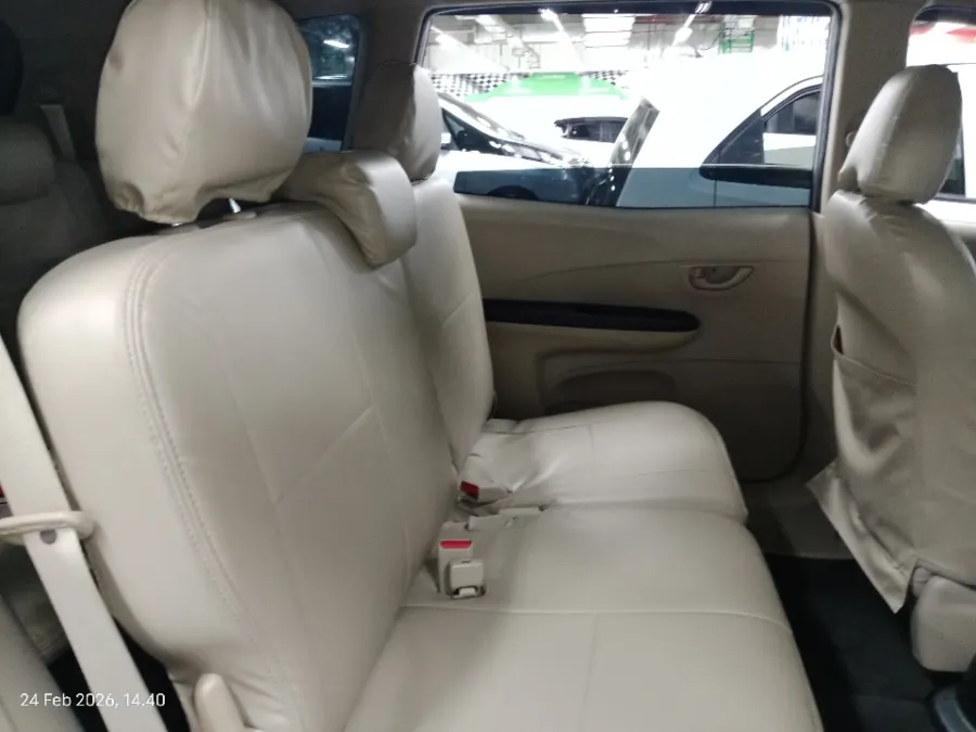 Foto Mobil Bekas Kabin Belakang Honda Mobilio 1.5 E tahun 2018