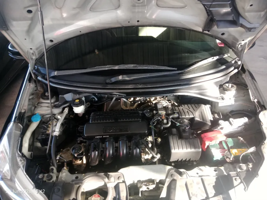 Foto Mobil Bekas Mesin Honda Mobilio 1.5 E tahun 2018