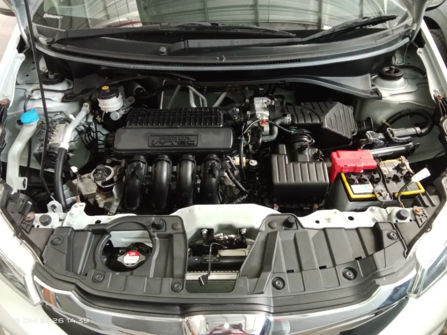 Foto Mobil Bekas Mesin Honda Mobilio 1.5 E tahun 2018
