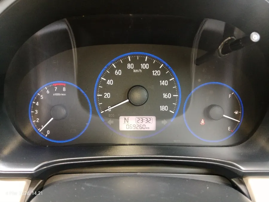Foto Mobil Bekas Odometer Honda Mobilio 1.5 E tahun 2018