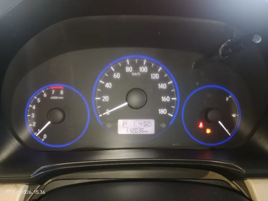 Foto Mobil Bekas Odometer Honda Mobilio 1.5 E tahun 2018