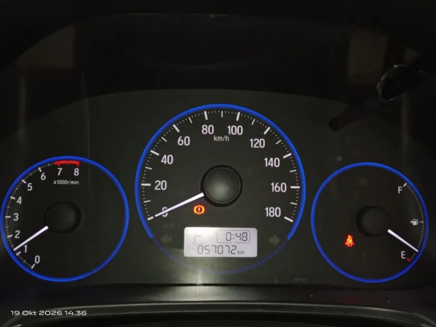 Foto Mobil Bekas Odometer Honda Mobilio 1.5 E tahun 2018