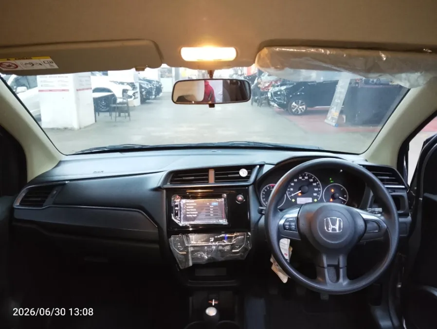 Foto Mobil Bekas Dashboard Honda Mobilio 1.5 E tahun 2019