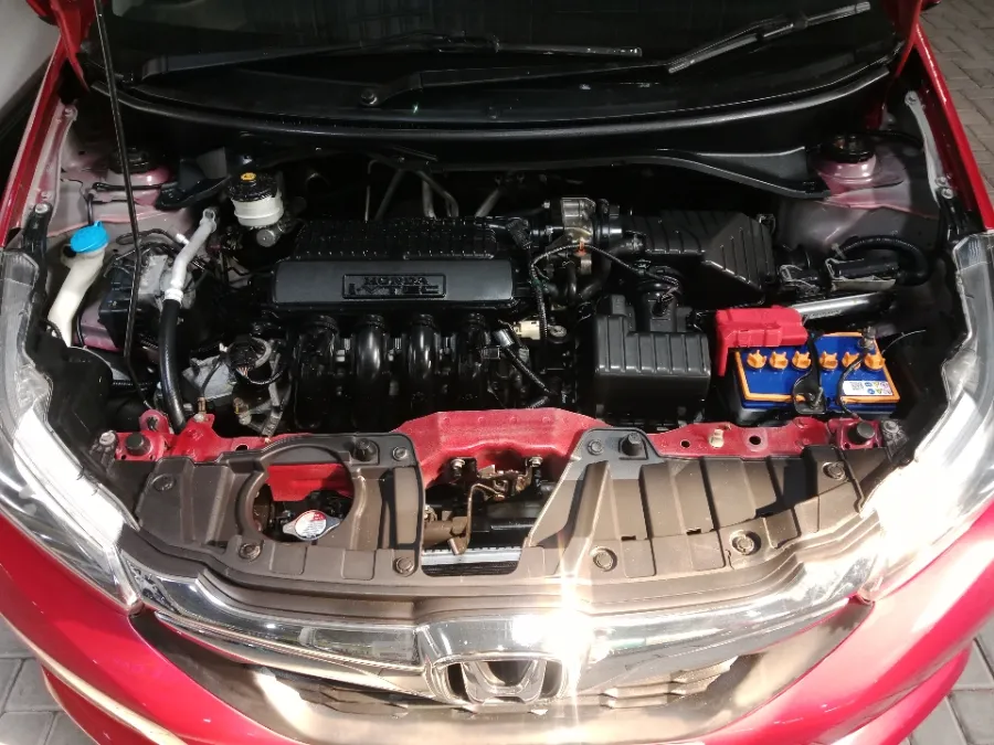 Foto Mobil Bekas Mesin Honda Mobilio 1.5 E tahun 2019