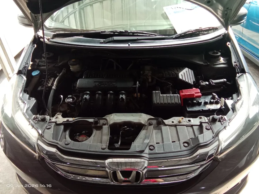 Foto Mobil Bekas Mesin Honda Mobilio 1.5 E tahun 2019