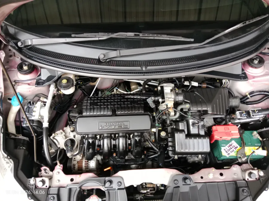 Foto Mobil Bekas Mesin Honda Mobilio 1.5 E tahun 2019