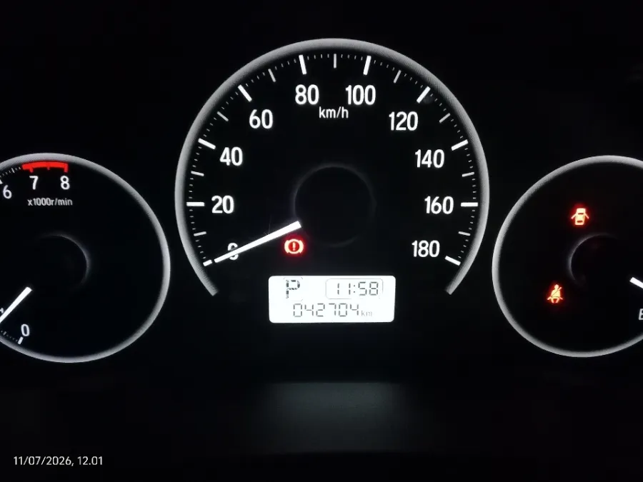 Foto Mobil Bekas Odometer Honda Mobilio 1.5 E tahun 2019