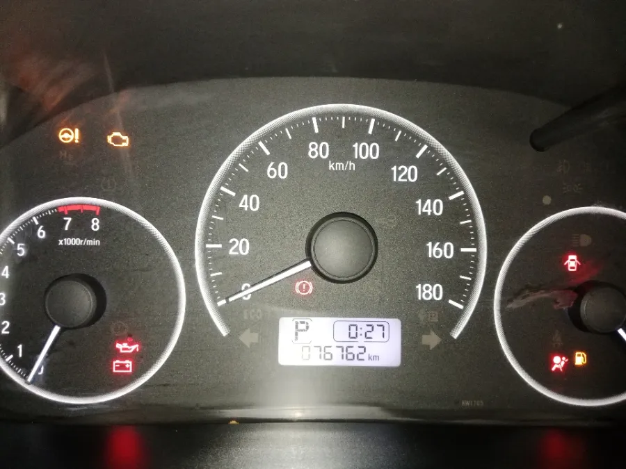 Foto Mobil Bekas Odometer Honda Mobilio 1.5 E tahun 2019