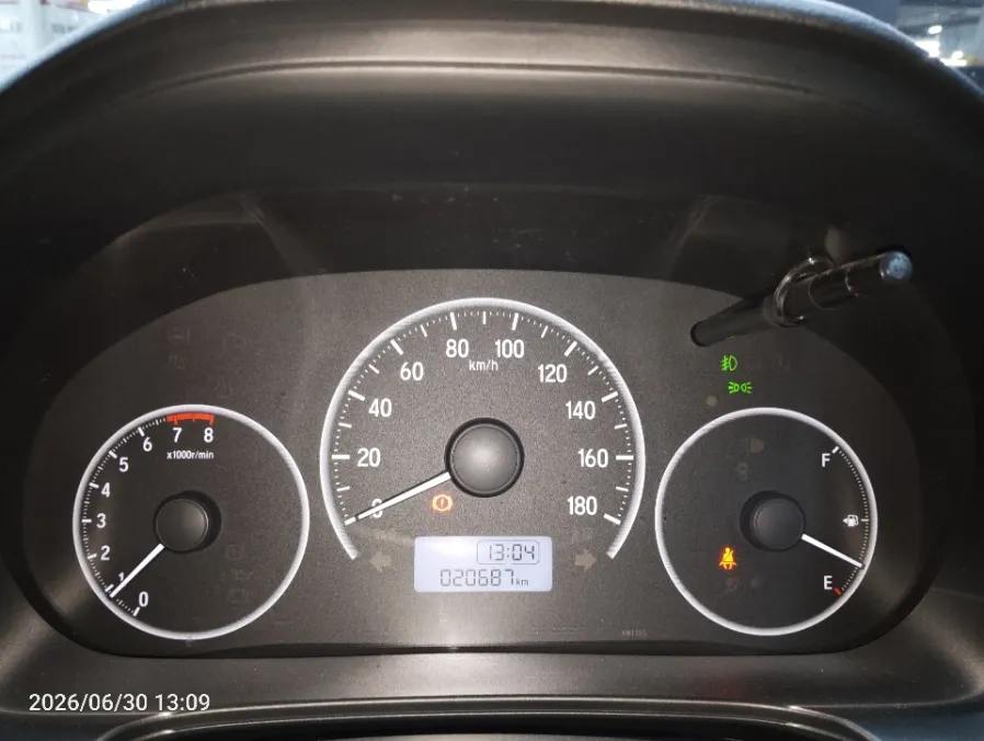 Foto Mobil Bekas Odometer Honda Mobilio 1.5 E tahun 2019