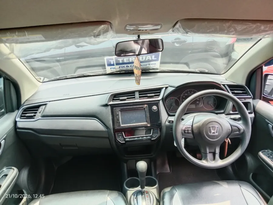 Foto Mobil Bekas Dashboard Honda Mobilio 1.5 E tahun 2020