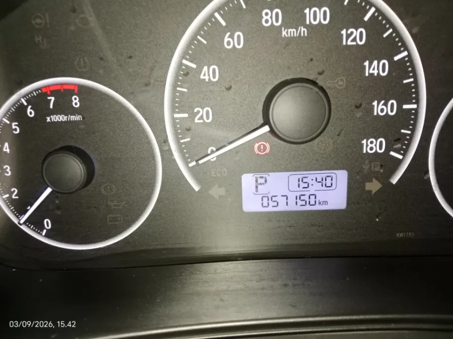 Foto Mobil Bekas Odometer Honda Mobilio 1.5 E tahun 2020