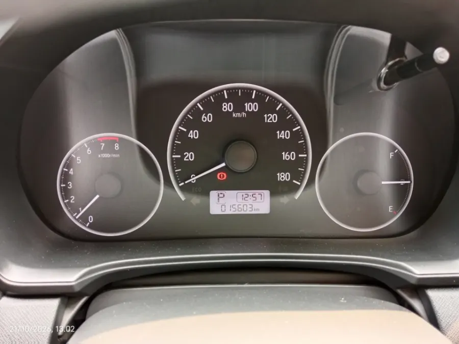 Foto Mobil Bekas Odometer Honda Mobilio 1.5 E tahun 2020