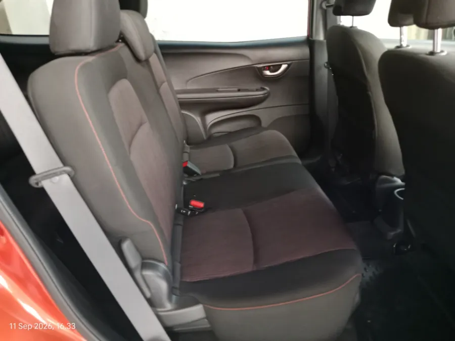 Foto Mobil Bekas Kabin Belakang Honda Mobilio 1.5 RS tahun 2017