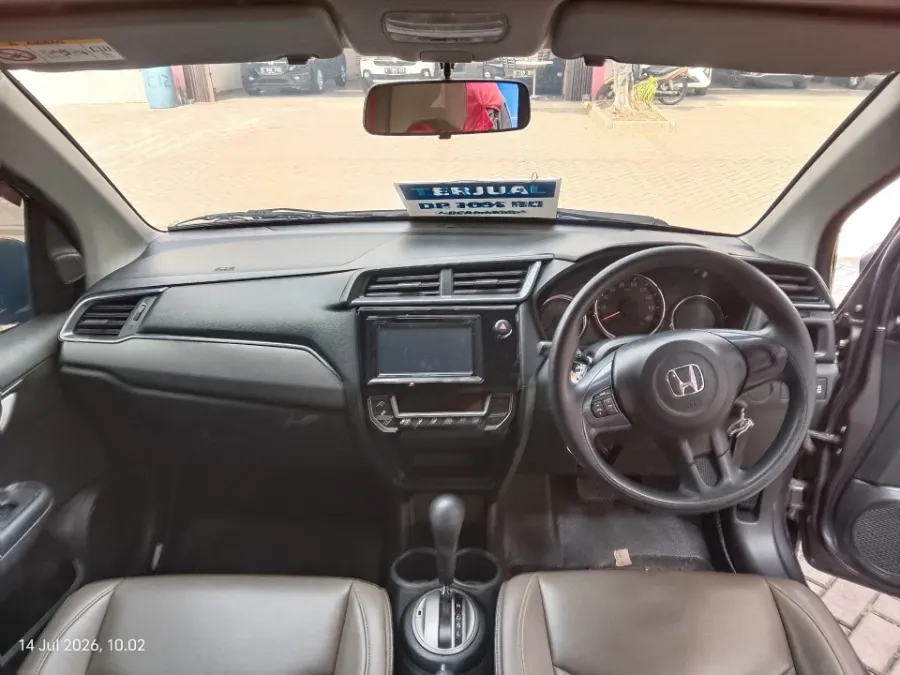 Foto Mobil Bekas Dashboard Honda Mobilio 1.5 RS tahun 2018