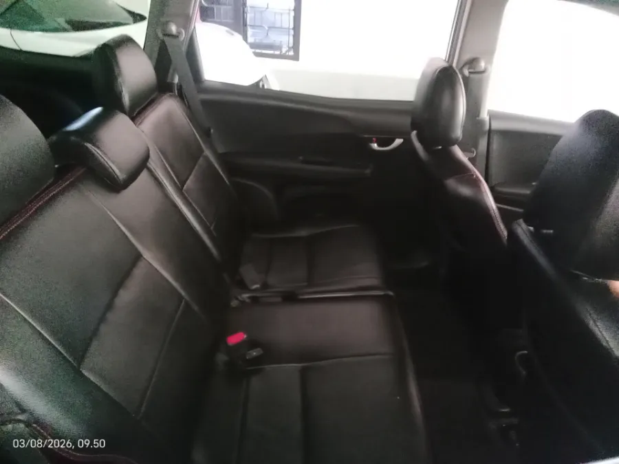 Foto Mobil Bekas Kabin Belakang Honda Mobilio 1.5 RS tahun 2018