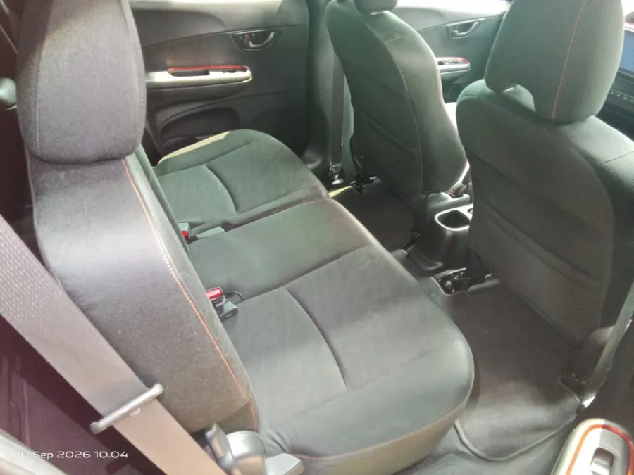 Foto Mobil Bekas Kabin Belakang Honda Mobilio 1.5 RS tahun 2019