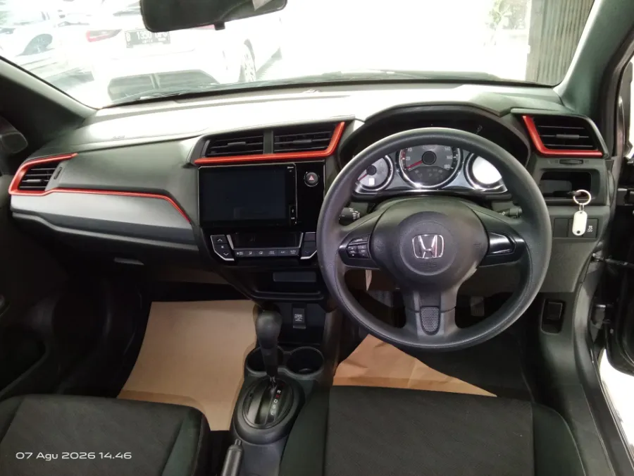 Foto Mobil Bekas Dashboard Honda Mobilio 1.5 RS tahun 2020