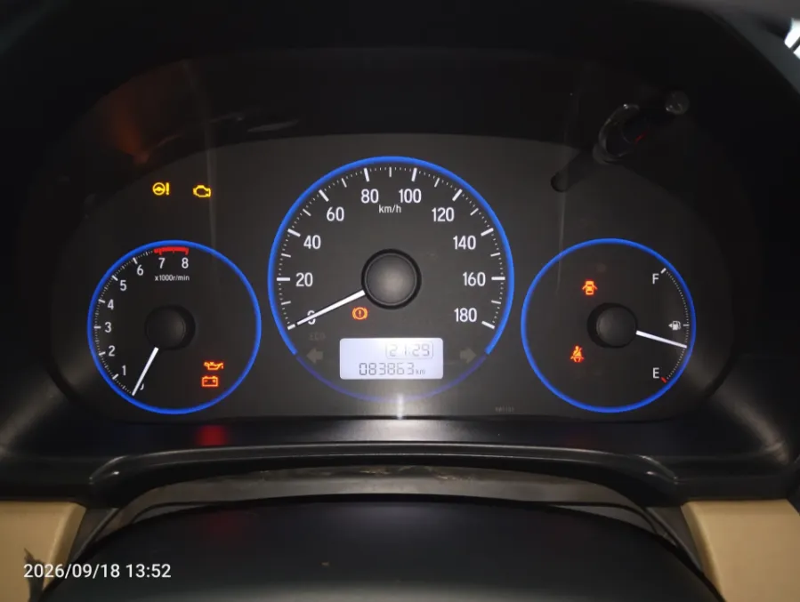 Foto Mobil Bekas Odometer Honda Mobilio 1.5 S tahun 2016