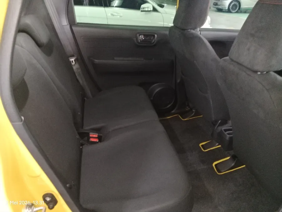 Foto Mobil Bekas Kabin Belakang Honda N-One 0.7 NA (Naturally Aspired) tahun 2023