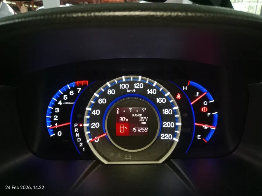 Foto Mobil Bekas Odometer Honda Odyssey 2.4 tahun 2010