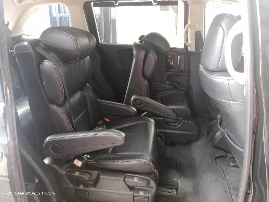 Foto Mobil Bekas Kabin Belakang Honda Odyssey 2.4 E tahun 2018