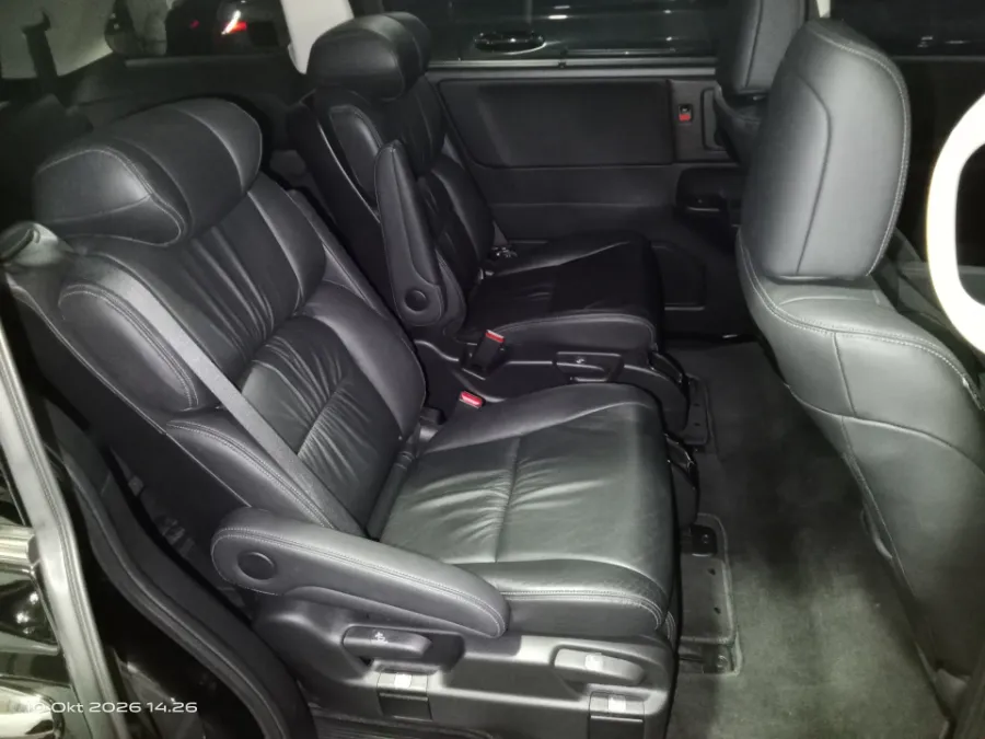 Foto Mobil Bekas Kabin Belakang Honda Odyssey 2.4 E tahun 2021