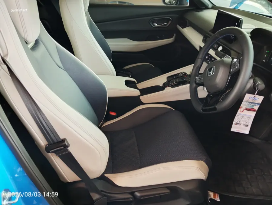 Foto Mobil Bekas Kabin Depan Honda Prelude 2.0 tahun 2026